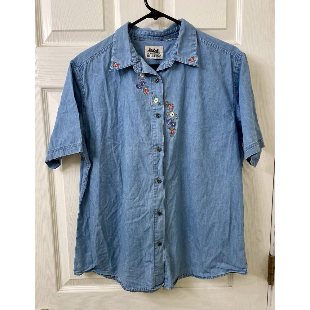 Cottagecore Floral Embroidered Denim Button Shirt Medium Vintage 90’s Mom Granny - Picture 2 of 7